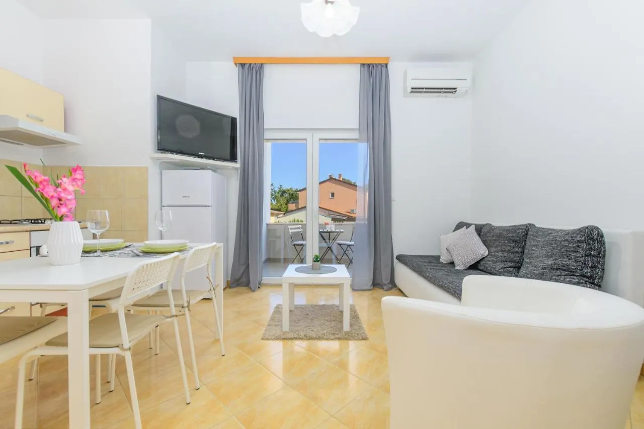 Apartmani Vita, Liznjan - Apartman 2 0*,